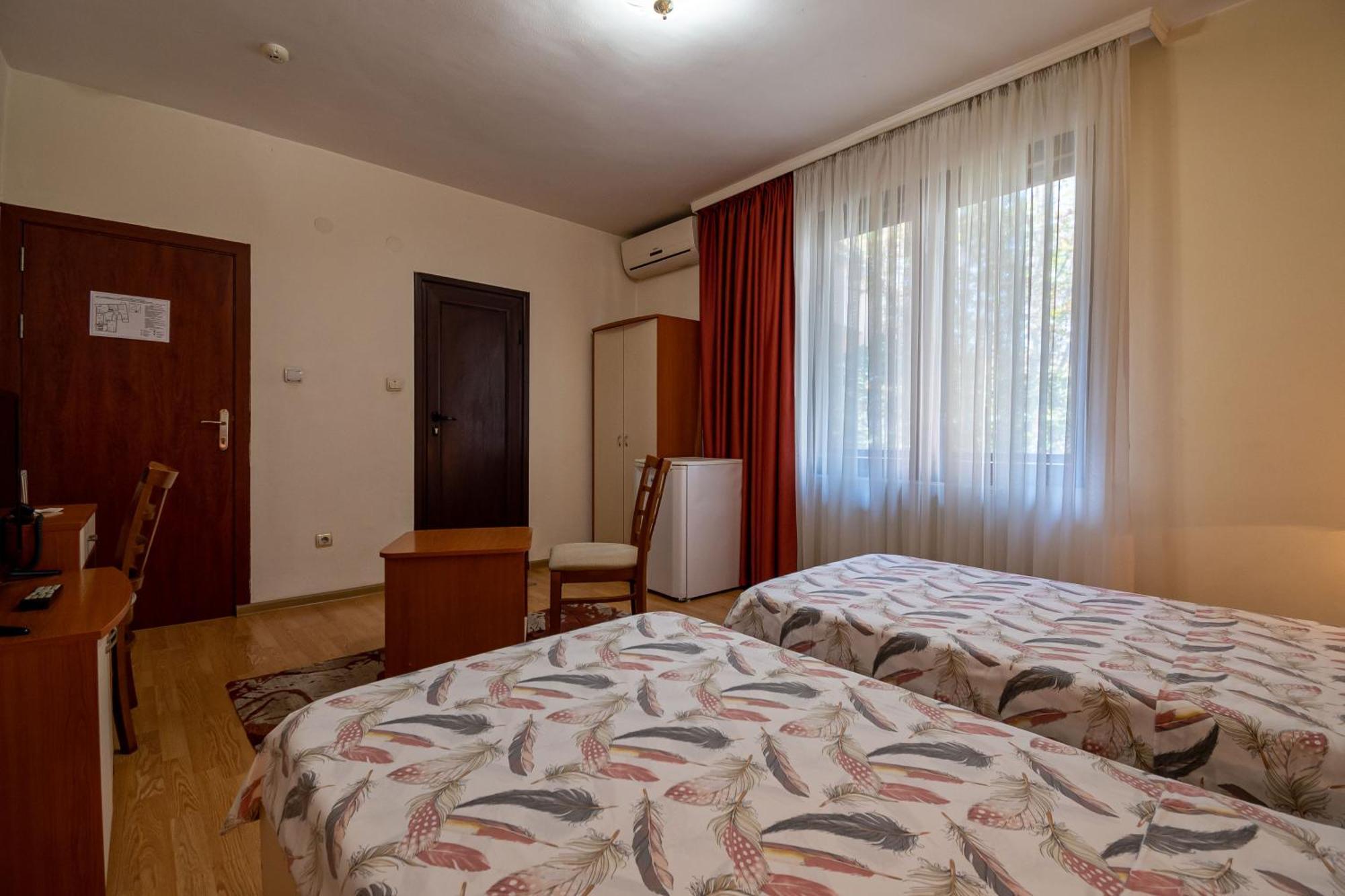 Primavera 1 Hotel วาซาร์จิค ภายนอก รูปภาพ