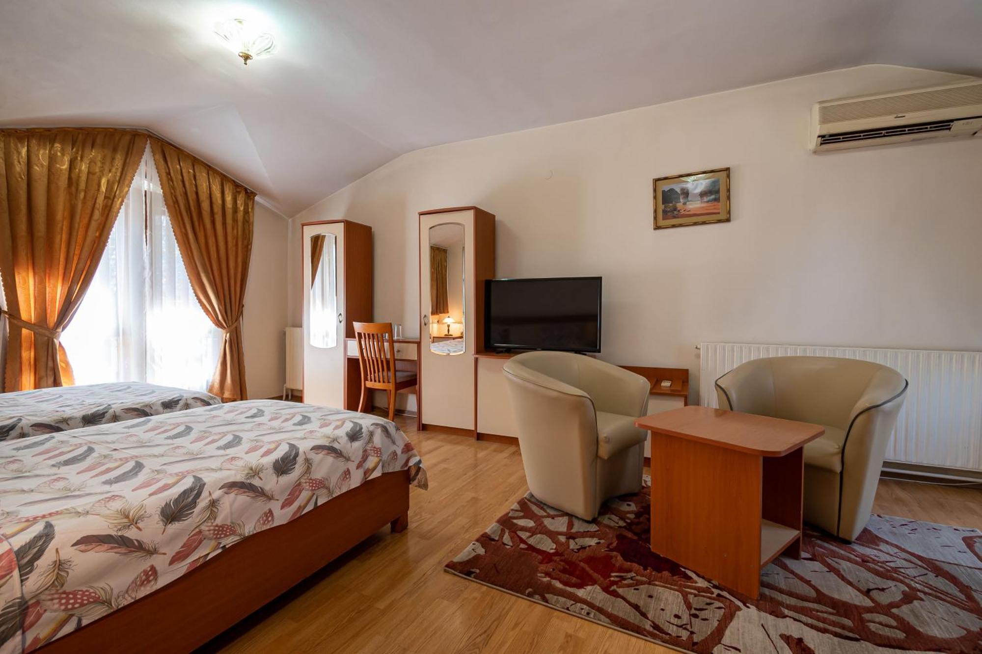 Primavera 1 Hotel วาซาร์จิค ภายนอก รูปภาพ